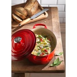 Cocotte en Fonte Ovale 33 cm Cerise Le Creuset Signature 9 Cocotte en Fonte Ovale 33 cm Cerise Le Creuset Signature -Boutique GreenPan cocotte en fonte ovale 33 cm cerise le creuset signature 4