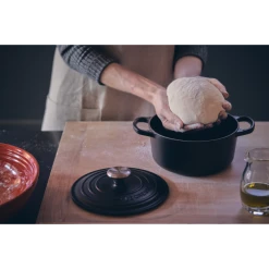 Cocotte en fonte Ronde 20 cm Noir mat Le Creuset Signature -Boutique GreenPan cocotte en fonte ronde 20 cm noir mat le creuset signature 5