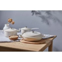 Cocotte en fonte Ronde 22 cm Meringue Signature Le Creuset -Boutique GreenPan cocotte en fonte ronde 22 cm meringue signature le creuset 4