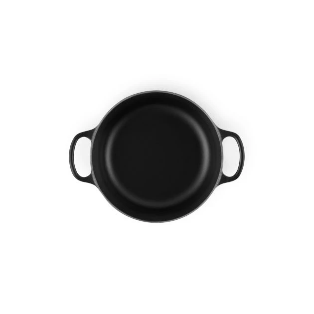 Cocotte en fonte Ronde 24 cm Noir mat Le Creuset Signature 4 Cocotte en fonte Ronde 24 cm Noir mat Le Creuset Signature – Image 4