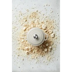 Cocotte en fonte Ronde 26 cm Meringue Signature Le Creuset 11 Cocotte en fonte Ronde 26 cm Meringue Signature Le Creuset -Boutique GreenPan cocotte en fonte ronde 26 cm meringue signature le creuset 5